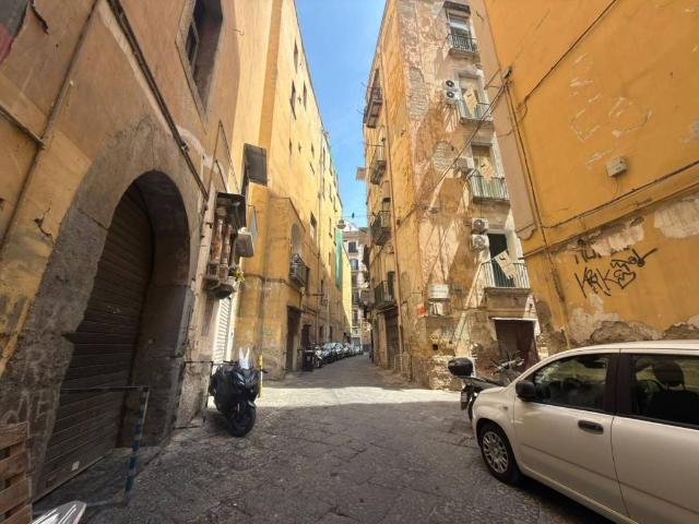 Appartamento in vendita a Porto, Napoli