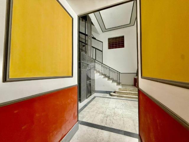 Appartamento in vendita a Municipalità 1, Campania