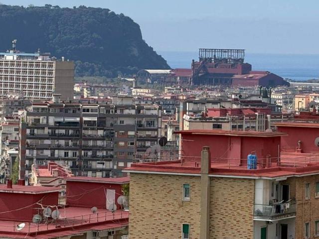 Appartamento in vendita a Municipalità 10, Campania