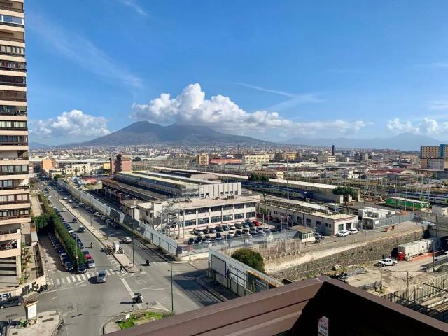 Appartamento in vendita a Municipalità 4, Campania