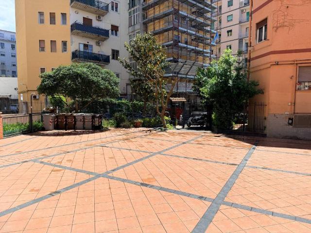 Appartamento in vendita a Municipalità 1, Campania