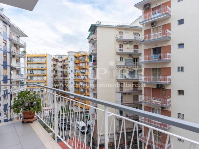 Appartamento in vendita a Municipalità 3, Campania