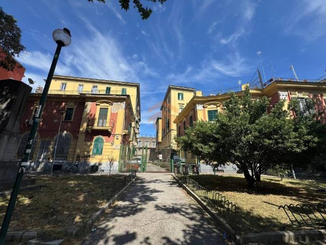 Appartamento in vendita a Municipalità 3, Campania