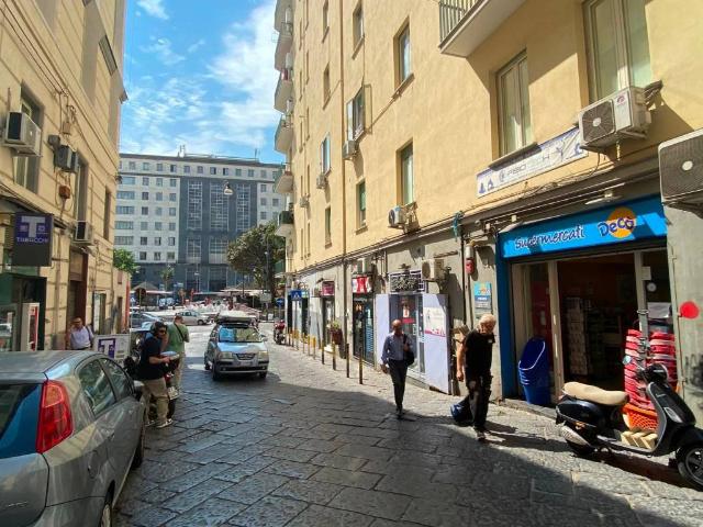 Appartamento in vendita a Municipalità 3, Campania