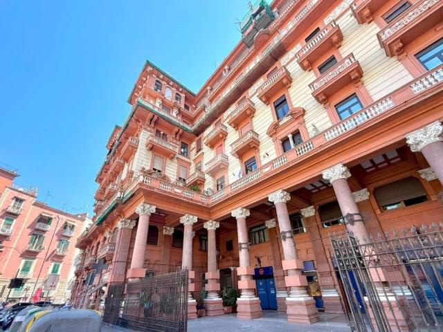 Appartamento in vendita a Municipalità 1, Campania