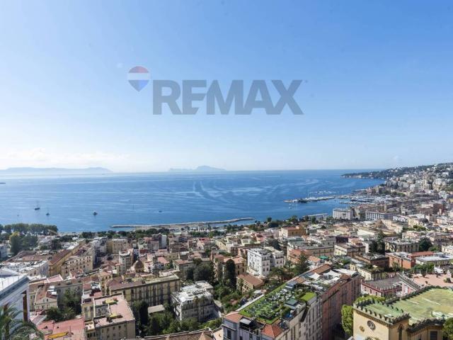 Appartamento in vendita a Municipalità 1, Campania