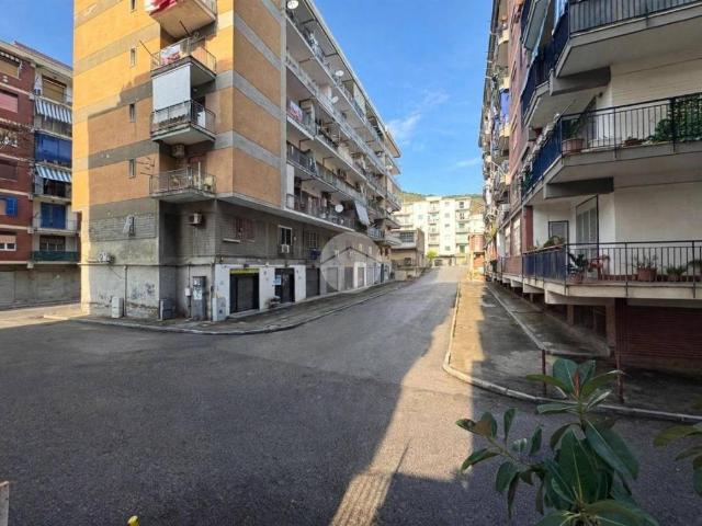 Appartamento in vendita a Soccavo, Napoli
