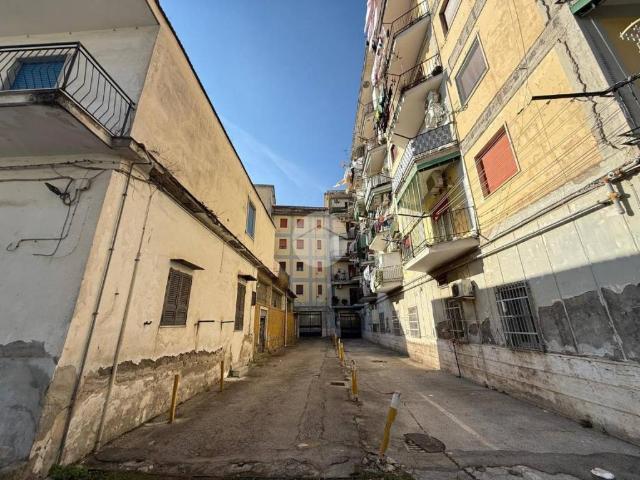Appartamento in vendita a Municipalità 6, Campania