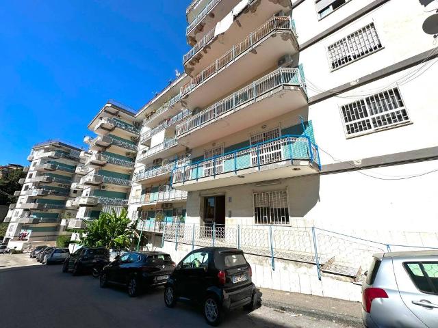 Appartamento in vendita a Arenella, Napoli