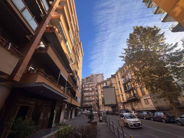 Appartamento in vendita a Arenella, Napoli