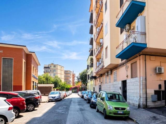 Appartamento in vendita a Municipalità 10, Campania