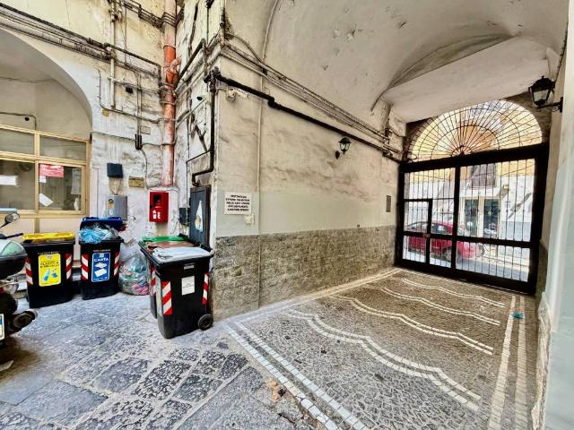 Appartamento in vendita a Municipalità 1, Campania