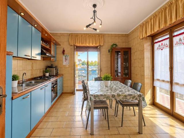 Appartamento in vendita a Pianura, Napoli