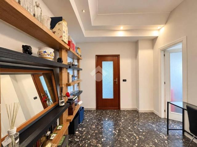Appartamento in vendita a Municipalità 1, Campania