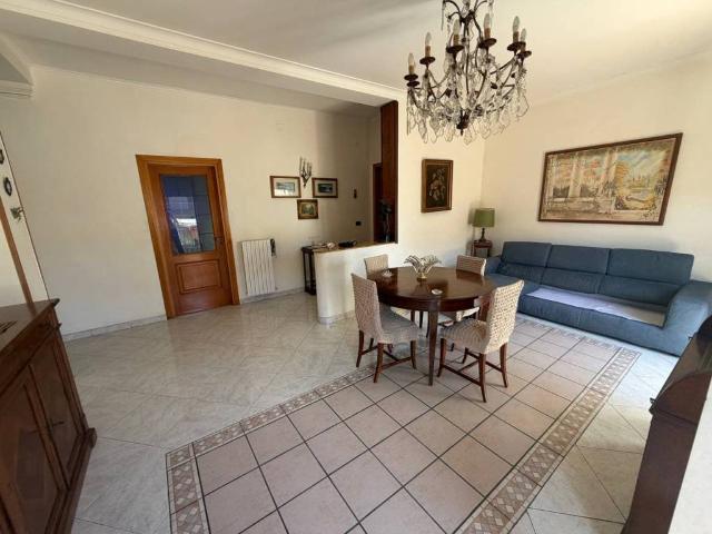 Appartamento in vendita a Soccavo, Napoli