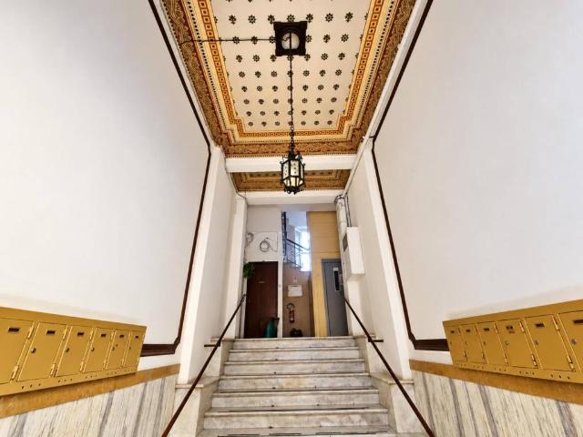 Appartamento in vendita a San Lorenzo, Napoli