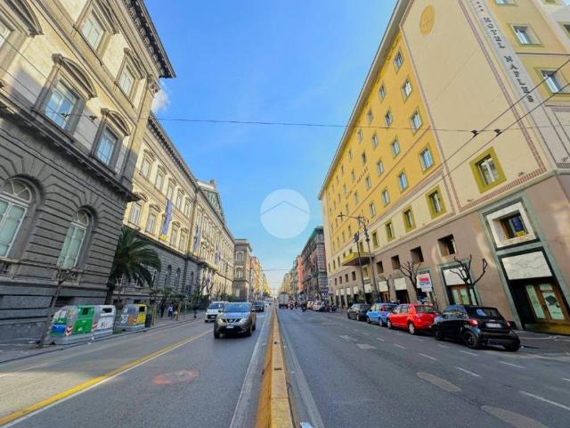 Appartamento in vendita a Pendino, Napoli