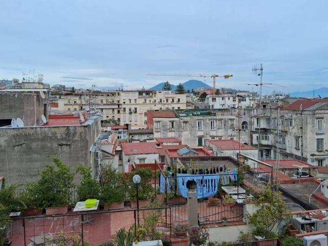 Appartamento in vendita a Municipalità 1, Campania