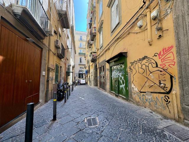 Appartamento in vendita a Porto, Napoli