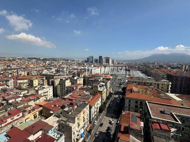 Appartamento in vendita a Porta Nolana, Napoli