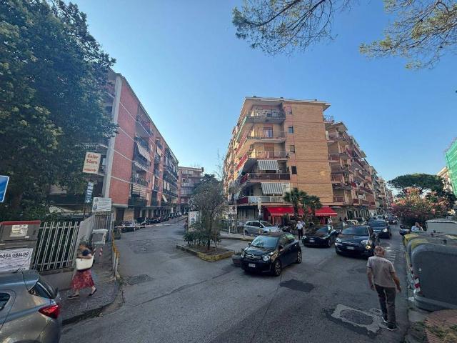 Appartamento in vendita a Municipalità 3, Campania