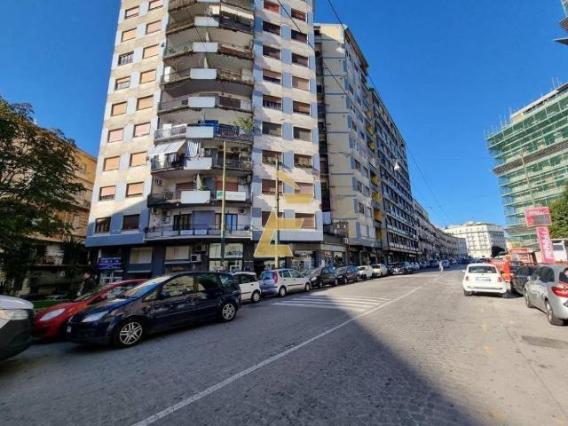 Appartamento in vendita a Municipalità 2, Mercato