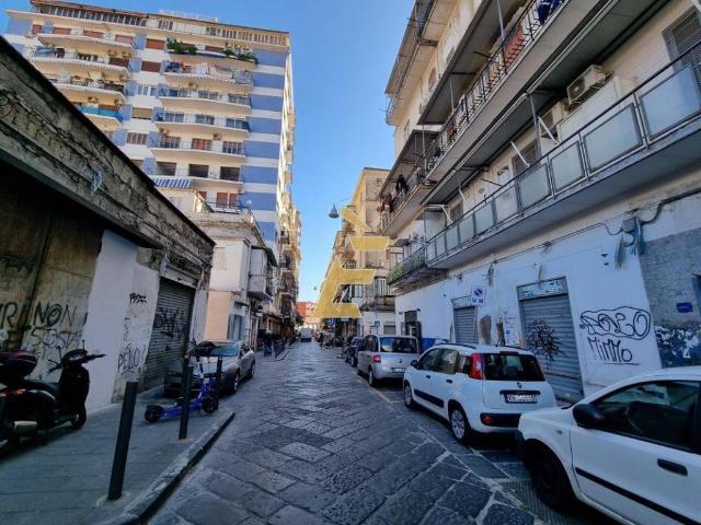 Appartamento in vendita a Municipalità 2, Mercato