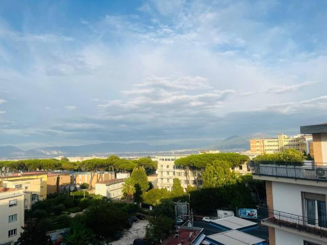 Appartamento in vendita a Arenella, Napoli