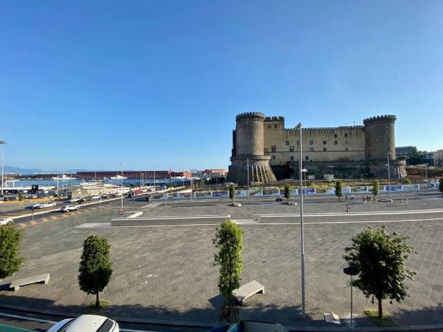 Appartamento in vendita a Municipalità 1, Campania