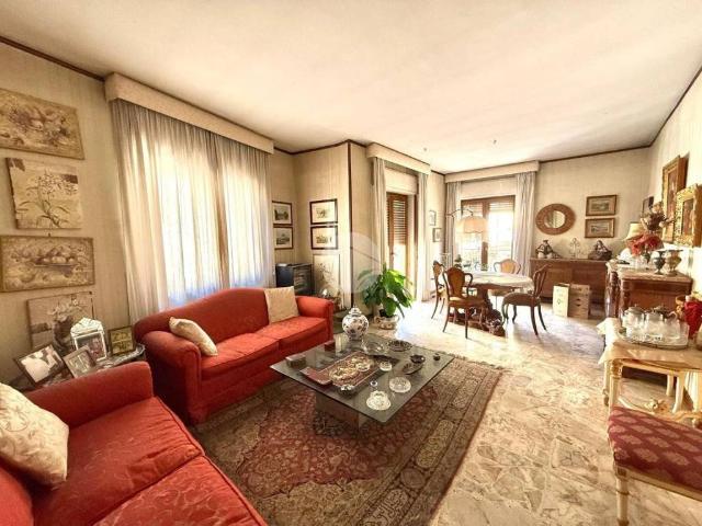 Appartamento in vendita a Arenella, Napoli