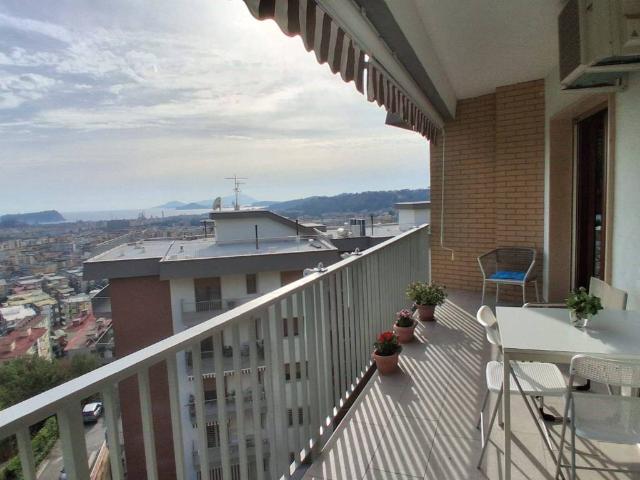 Appartamento in vendita a Fuorigrotta, Napoli