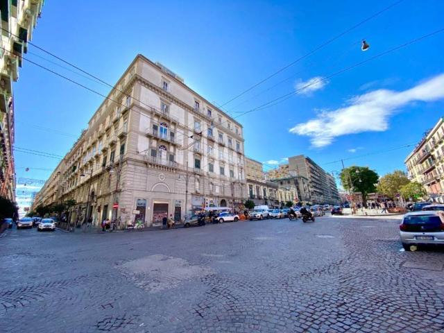 Appartamento in vendita a Municipalità 3, Campania