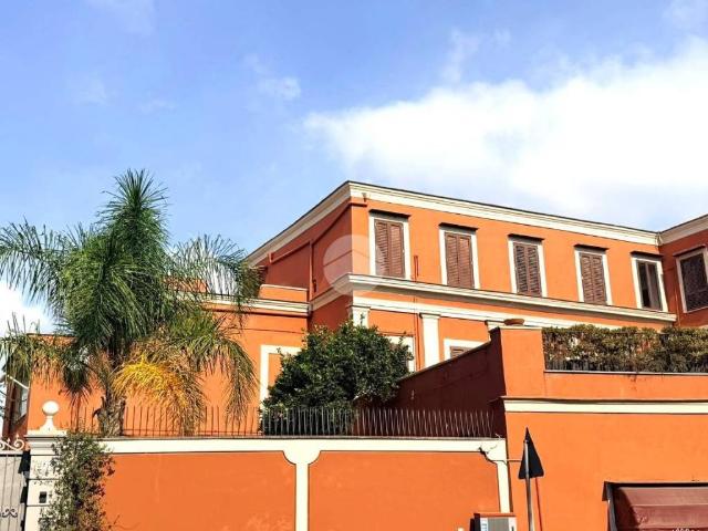 Appartamento in vendita a Posillipo, Napoli