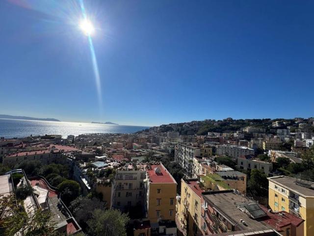 Appartamento in vendita a Municipalità 1, Campania