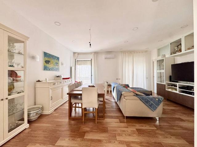 Appartamento in vendita a Camaldoli, Pianura