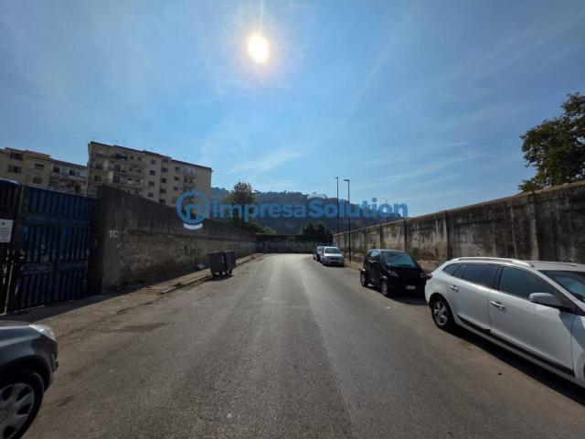 Appartamento in vendita a Coroglio, Napoli