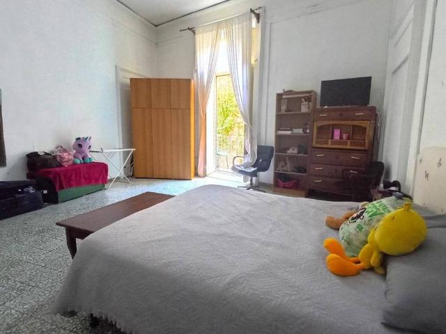 Appartamento in vendita a Porto, Napoli