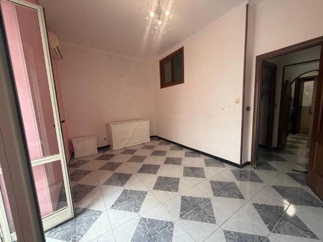 Appartamento in vendita a Pendino, Napoli