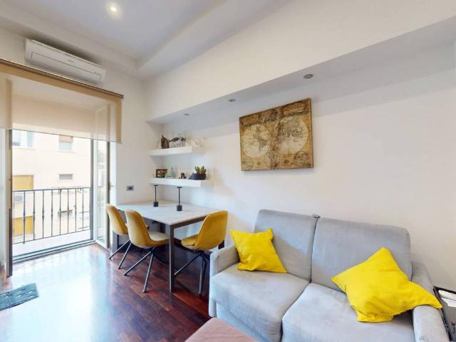 Appartamento in vendita a Chiaia, Napoli