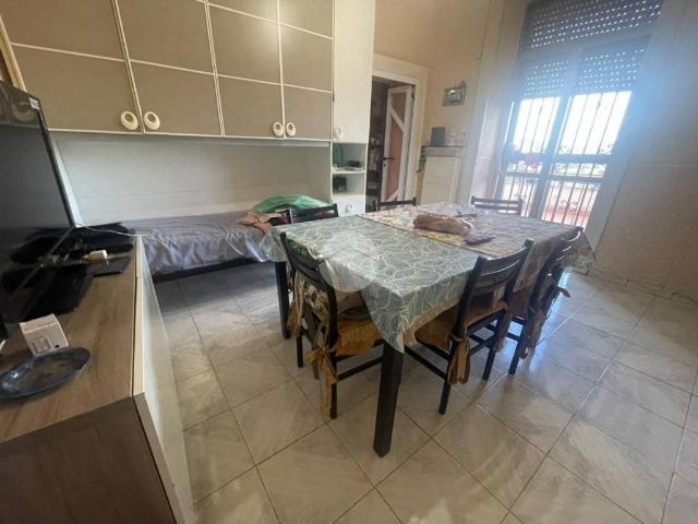 Appartamento in vendita a San Carlo all'Arena, Napoli