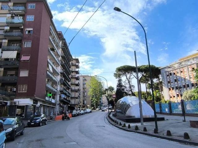 Appartamento in vendita a Arenella, Napoli
