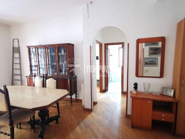 Appartamento in vendita a Avvocata, Napoli