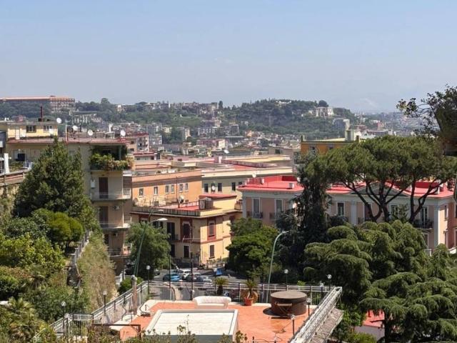 Appartamento in vendita a Municipalità 2, Campania