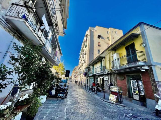 Appartamento in vendita a Municipalità 2, Mercato