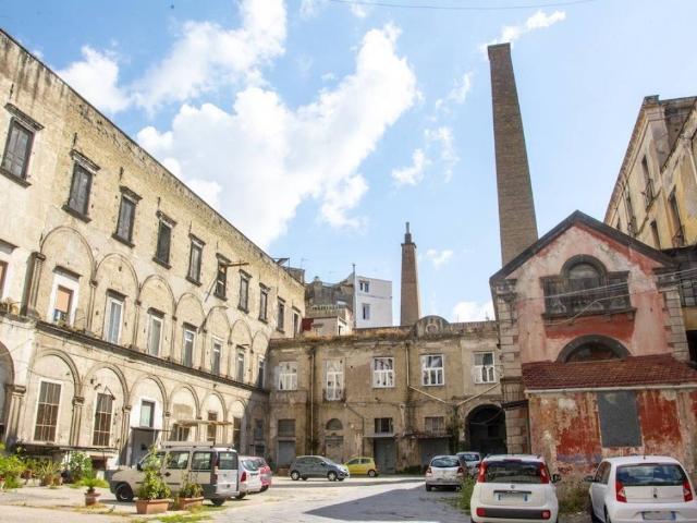 Appartamento in vendita a San Lorenzo, Napoli