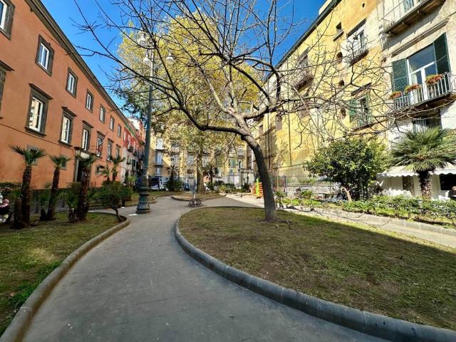 Appartamento in vendita a Municipalità 4, Campania
