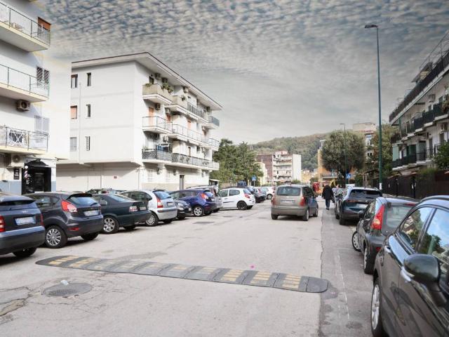 Appartamento in vendita a Astroni, Pianura