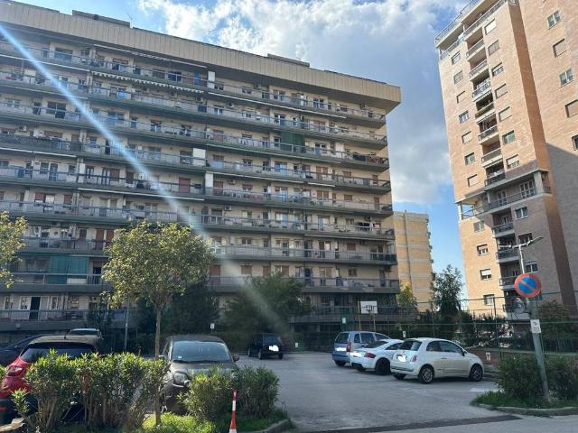 Appartamento in vendita a Municipalità 6, Campania
