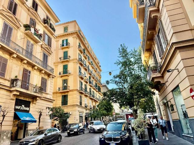 Appartamento in vendita a Municipalità 2, Campania