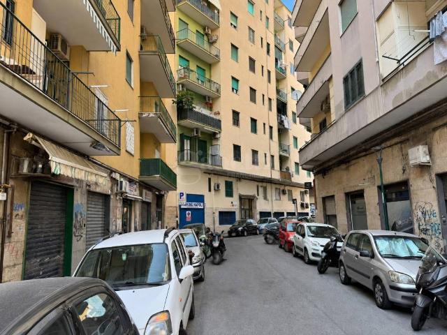Appartamento in vendita a Municipalità 10, Campania